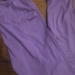 LuLaRoe Pants - Lularoe NWT OS Dark purple leggings LuLaRoe Pants - Lularoe NWT OS Dark purple leggings
